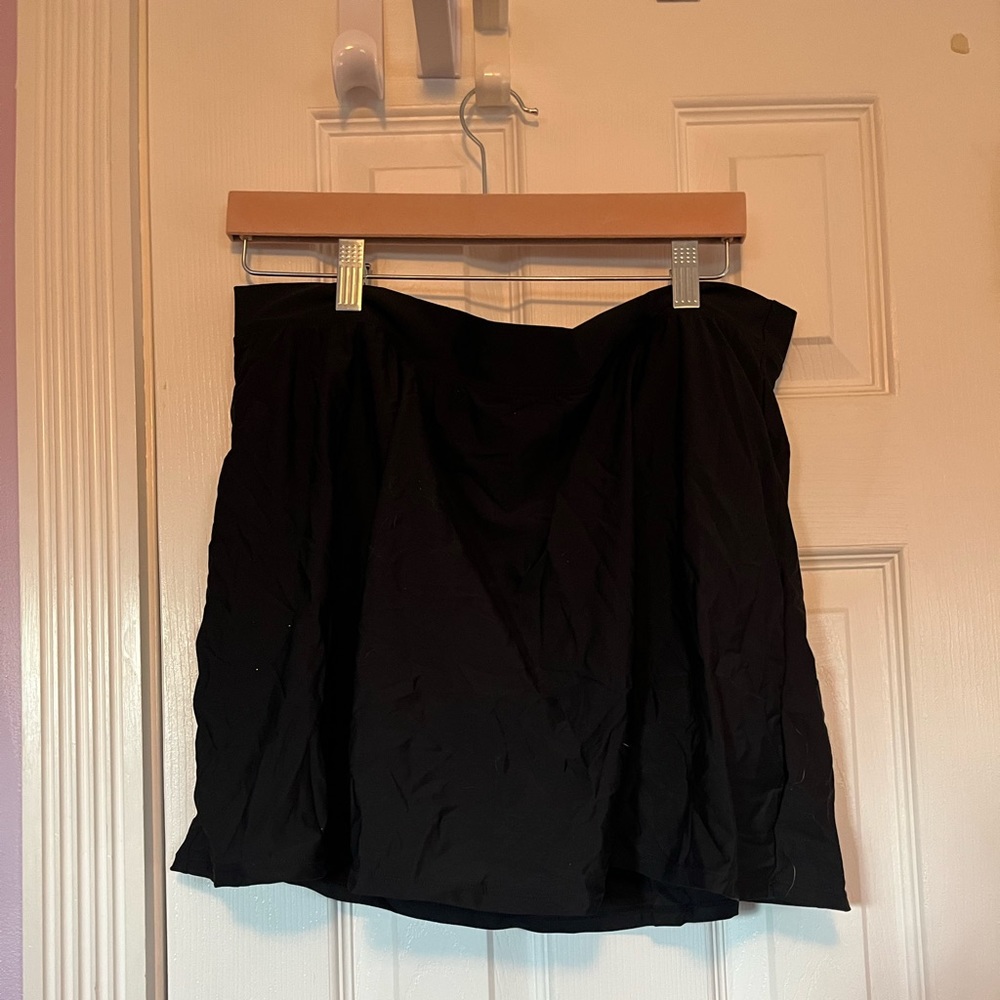 Black swim skirt